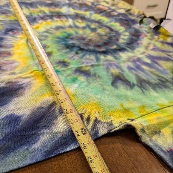 Gildan Tie-Dye Men's Shirt - Picture 4 of 5